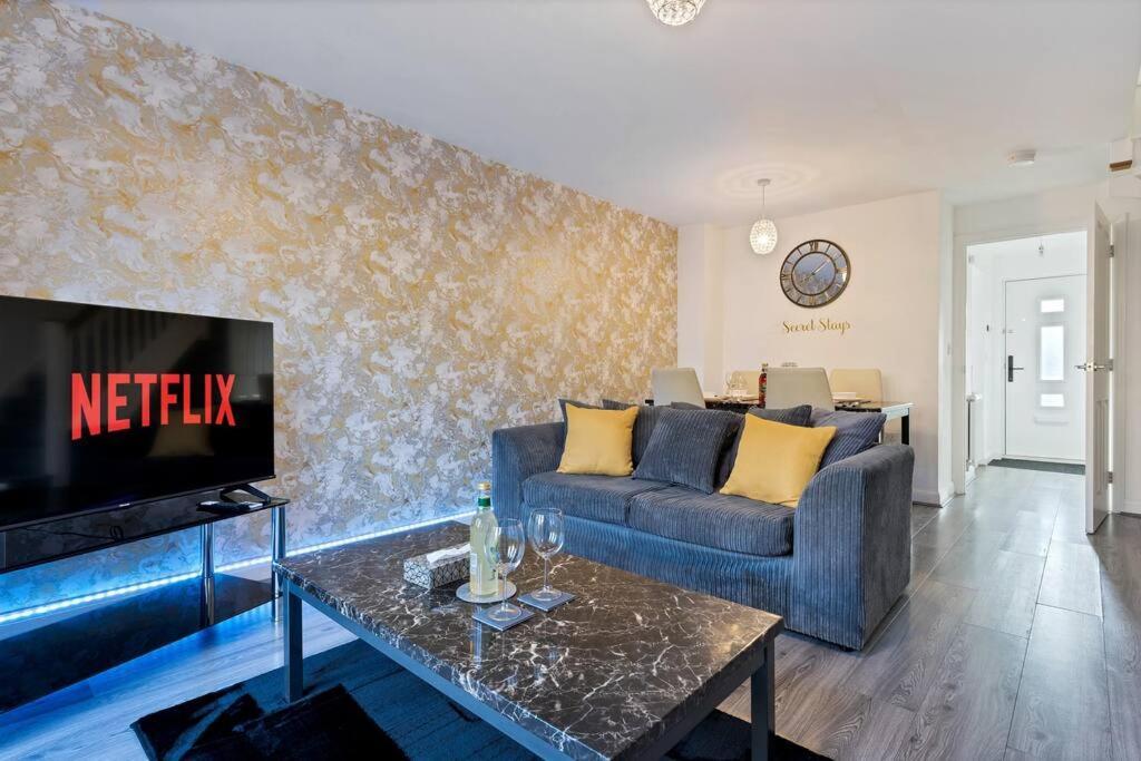 Luxury Birmingham City Centre Townhouse With Free Parking - Sleeps 4 - Perfect For Contractors, Business Travellers, Families And Other Groups - Near Bullring, Newstreet, Selfridges, Nec, Nia & Birmingham Airport Exterior foto