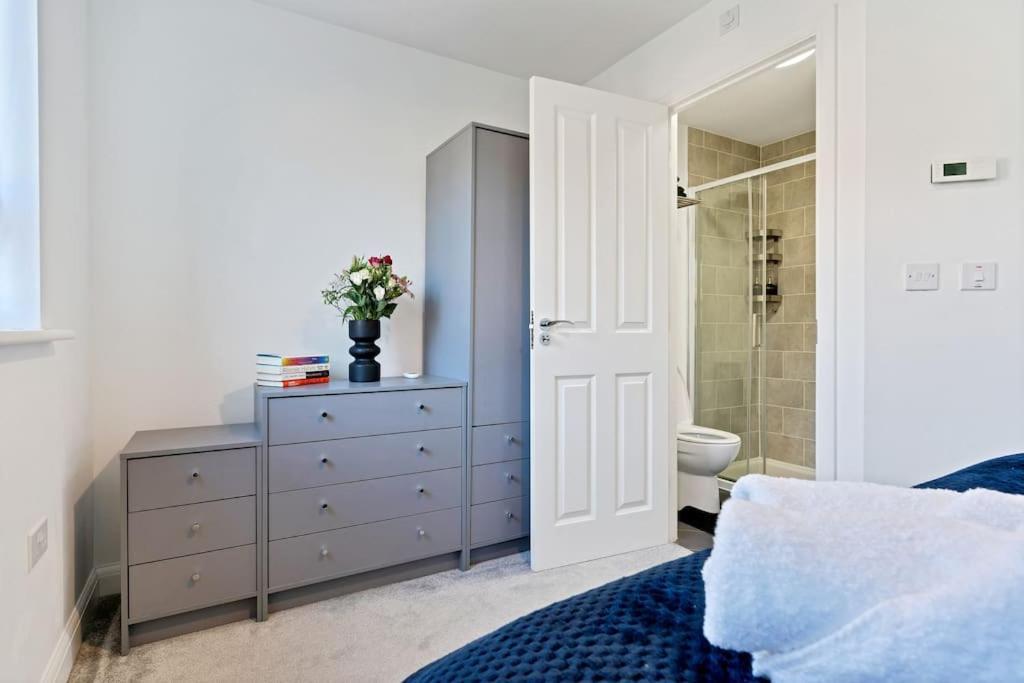 Luxury Birmingham City Centre Townhouse With Free Parking - Sleeps 4 - Perfect For Contractors, Business Travellers, Families And Other Groups - Near Bullring, Newstreet, Selfridges, Nec, Nia & Birmingham Airport Exterior foto